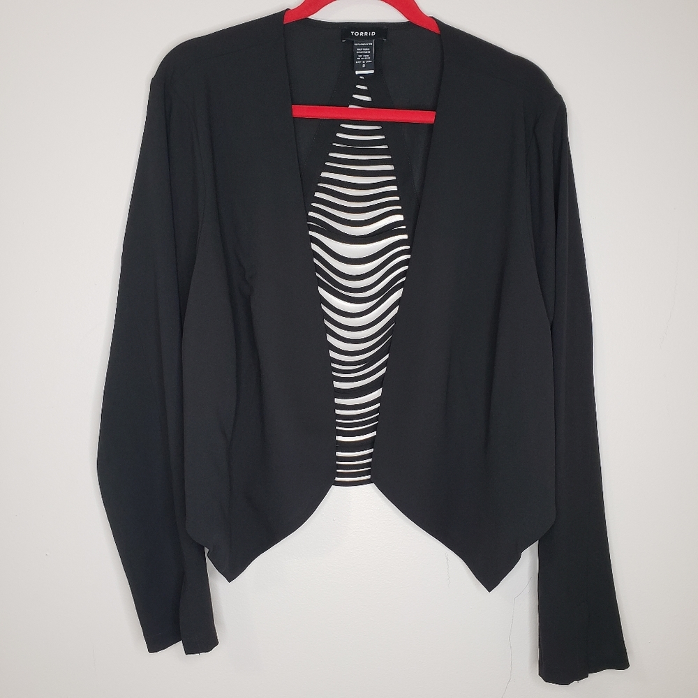 Torrid Black Cropped Jacket with Lattice Back 2X